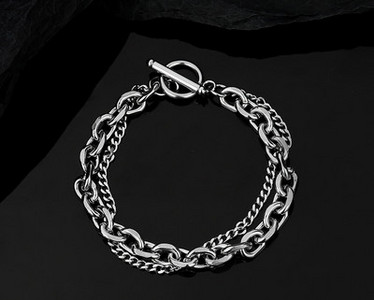 Vīriešu rokassprādze sudraba krāsā - retro stilā