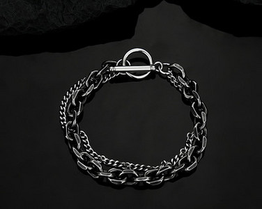 Vīriešu rokassprādze sudraba krāsā - retro stilā