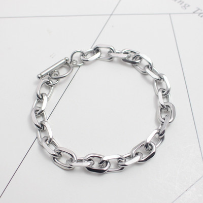 Férfi titán acél karkötő - ezüst színben