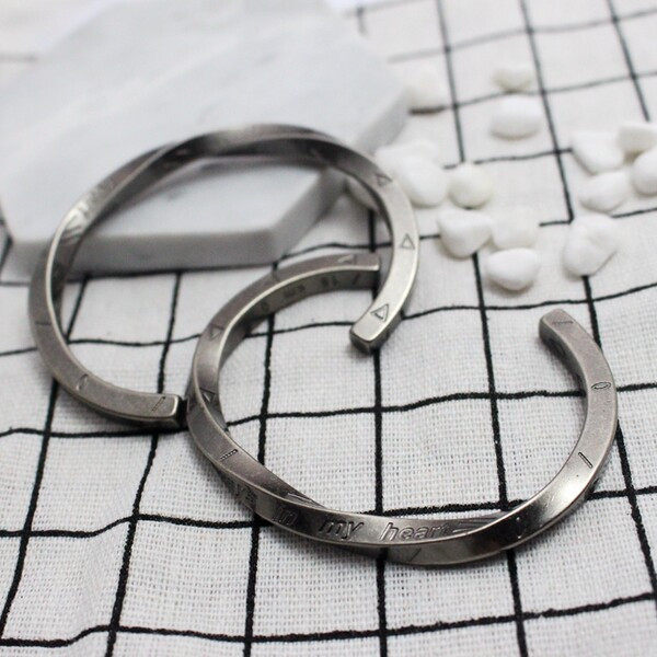 Vīriešu retro titāna tērauda rokassprādze