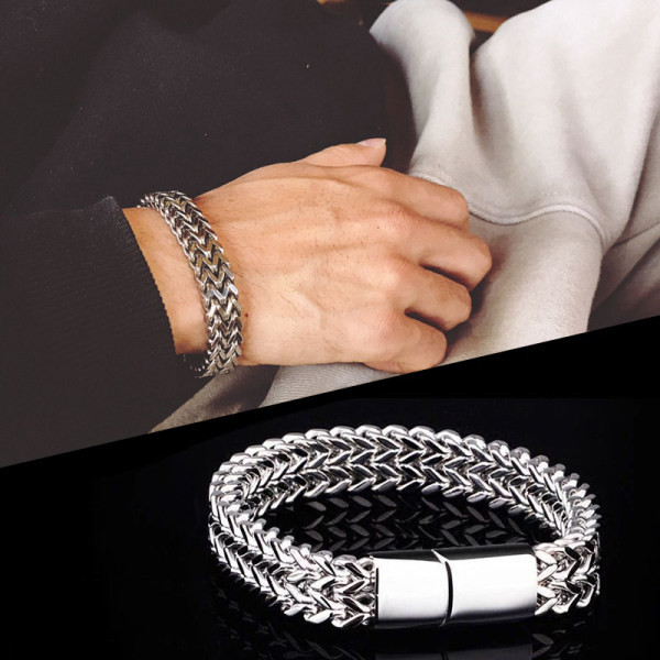 Férfi karkötő fém csattal