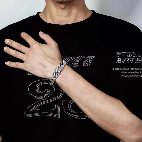 Vyriška plieninė apyrankė su stora pyne ir užrašu