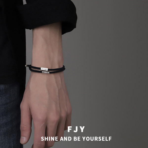 Vīriešu melna rokassprādze ar uzrakstu