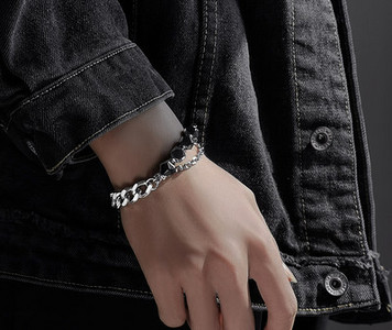 Ανδρικό βραχιόλι με διακοσμητικές πέτρες