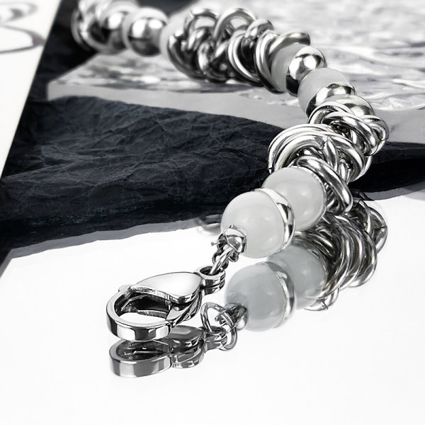 Férfi karkötő retro modell gyöngyökkel