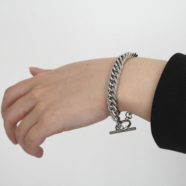 Muška čelična narukvica srebrne boje