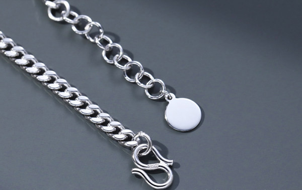 Ανδρικό βραχιόλι με μεταλλικό στοιχείο και επιγραφή