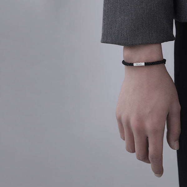 Ikdienas vīriešu rokassprādze ar metāla plāksni