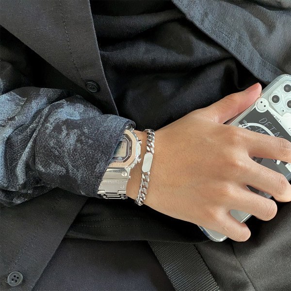 Tērauda vīriešu rokassprādzes ikdienas modelis