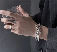 Vīriešu sudraba rokassprādze ar akmeņiem