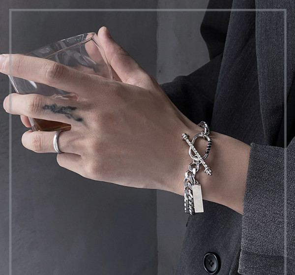 Vīriešu sudraba rokassprādze ar akmeņiem