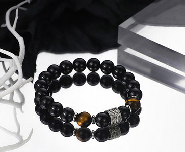 Férfi fekete gyöngyös karkötő