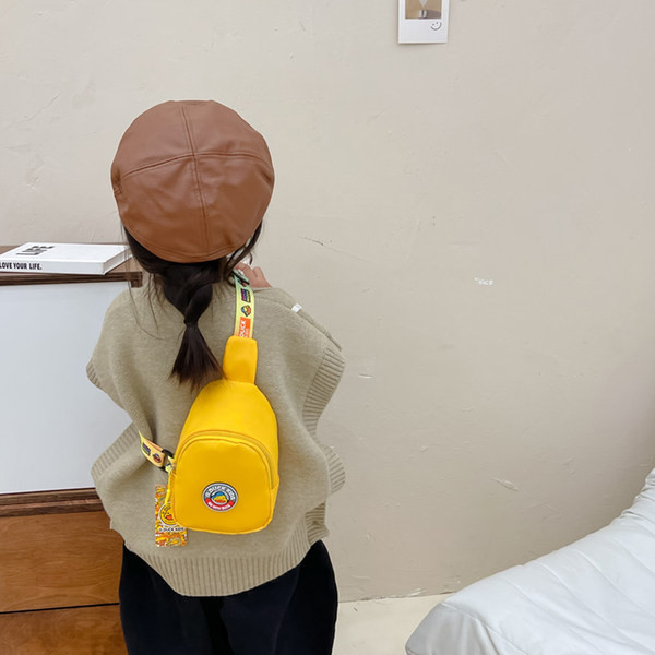 Gyermek textiltáska váll emblémával