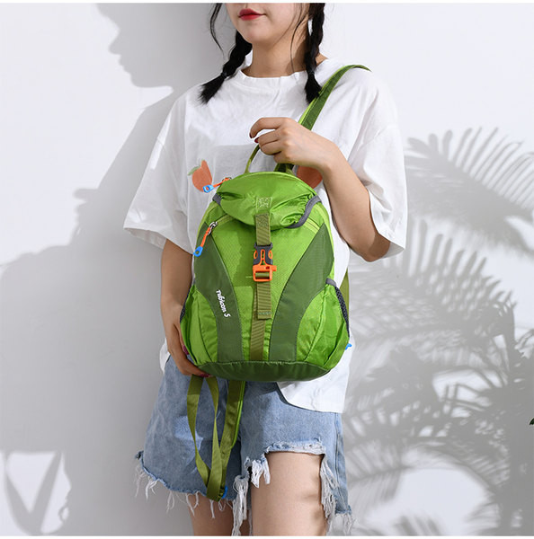 Dječji ruksak s kopčom