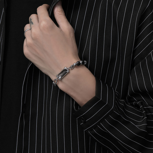 Oficiālā modeļa vīriešu rokassprādze ar akmeņiem