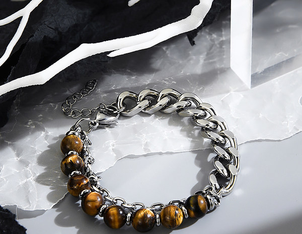 Férfi karkötő kövekkel