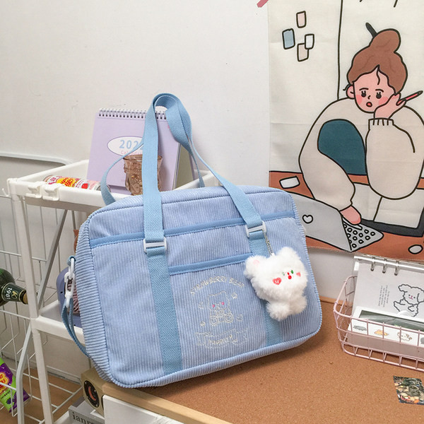 Bērnu soma trīs krāsās