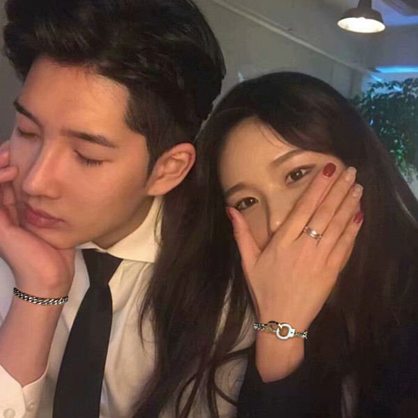 Vīriešu rokassprādze - trīs krāsās