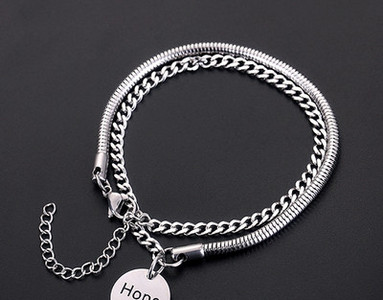 Acél férfi karkötő felirattal