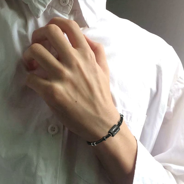 Muška crna ležerna narukvica
