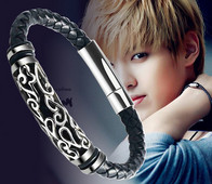 Vīriešu rokassprādze no eko ādas ar sudraba elementiem