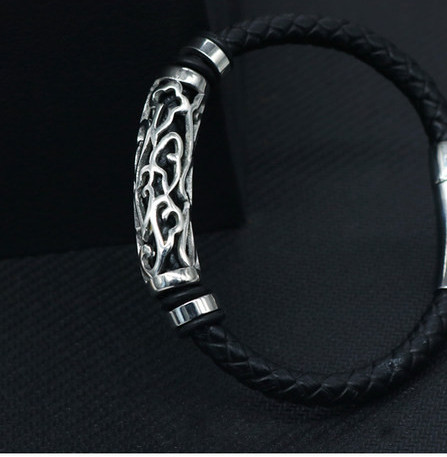 Vīriešu rokassprādze no eko ādas ar sudraba elementiem