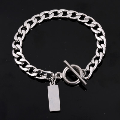 Alkalmi férfi karkötő ezüst színben