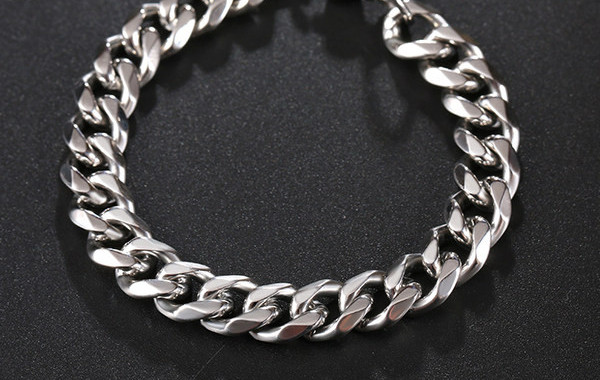 Férfi titán acél karkötő - három modell