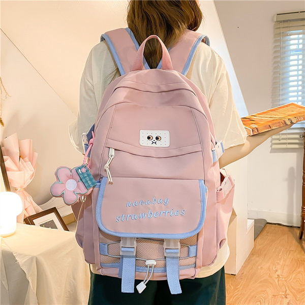 Dječji školski ruksak s 3D elementom