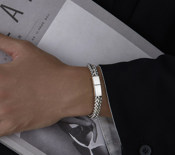 Ατσάλινο ανδρικό βραχιόλι με μαγνητική πόρπη