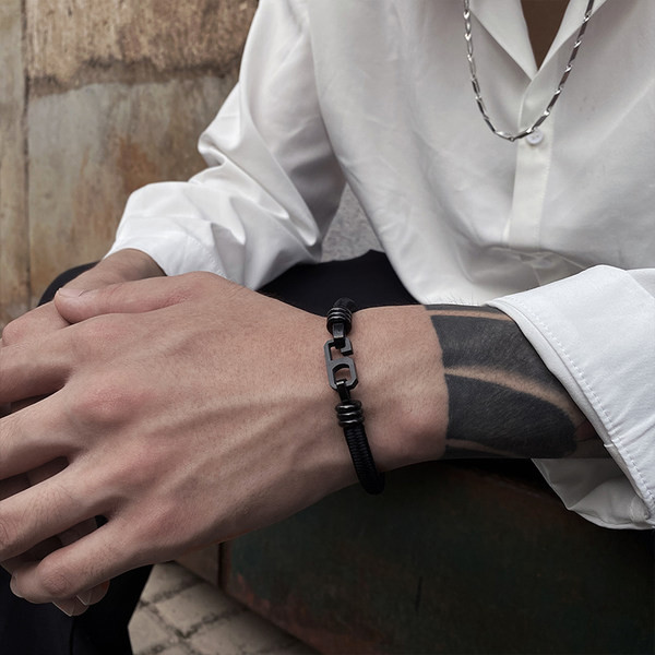 Új modell férfi karkötő