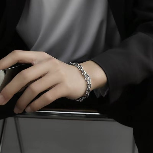 Vīriešu divrindu rokassprādze sudraba krāsā