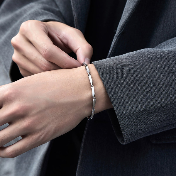 Ανδρικό ρυθμιζόμενο βραχιόλι από τιτάνιο