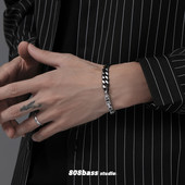 Vīriešu pīta rokassprādze ar kulonu