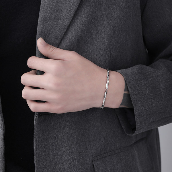 Alkalmi modell férfi acél karkötő