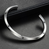 Férfi karkötő - tiszta modell