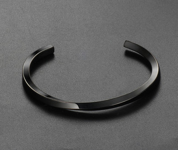 Férfi karkötő - tiszta modell