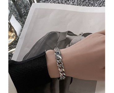 Vyriška sidabro spalvos plieno apyrankė