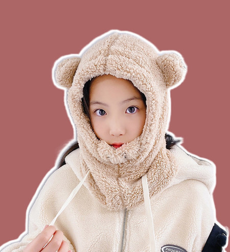 Dječja kapa s 3D elementom