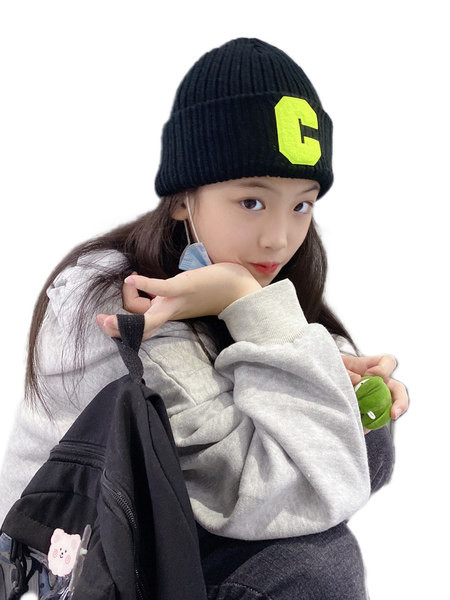 Bērnu ziemas cepure ar apdruku