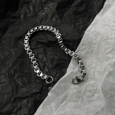 Férfi karkötő retro modell acélból