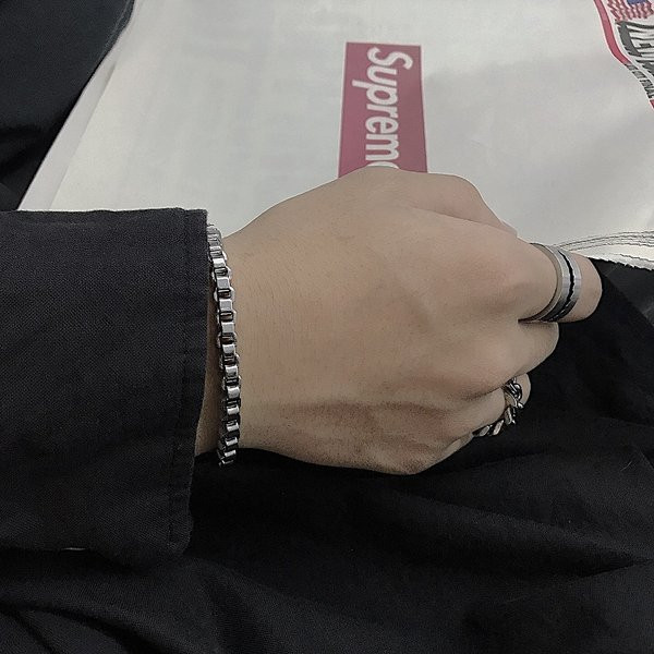 Férfi karkötő retro modell acélból