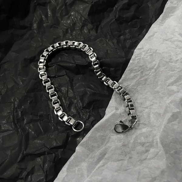 Férfi karkötő retro modell acélból
