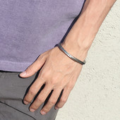 Alkalmi férfi karkötő mintával