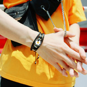 Vīriešu rokassprādzes ar ziedu motīviem