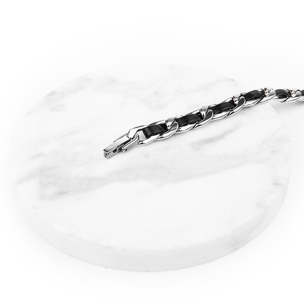 Új modell férfi karkötő eko bőrből, fém elemmel