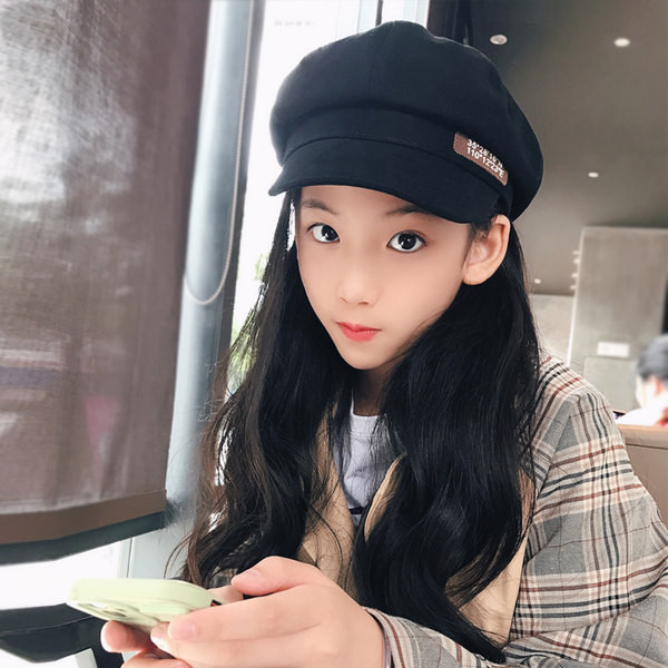 Gyerek sapka logóval lányoknak