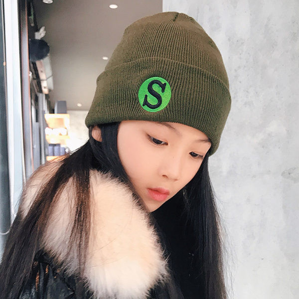 Bērnu ziemas cepure ar izšuvumu meitenēm