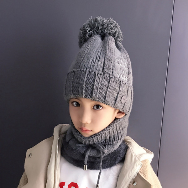 Ziemas bērnu cepure - šalle ar mežģīnēm un siltu oderi