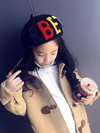 Χειμερινό καπέλο μπερέ με κεντητά γράμματα για κορίτσια